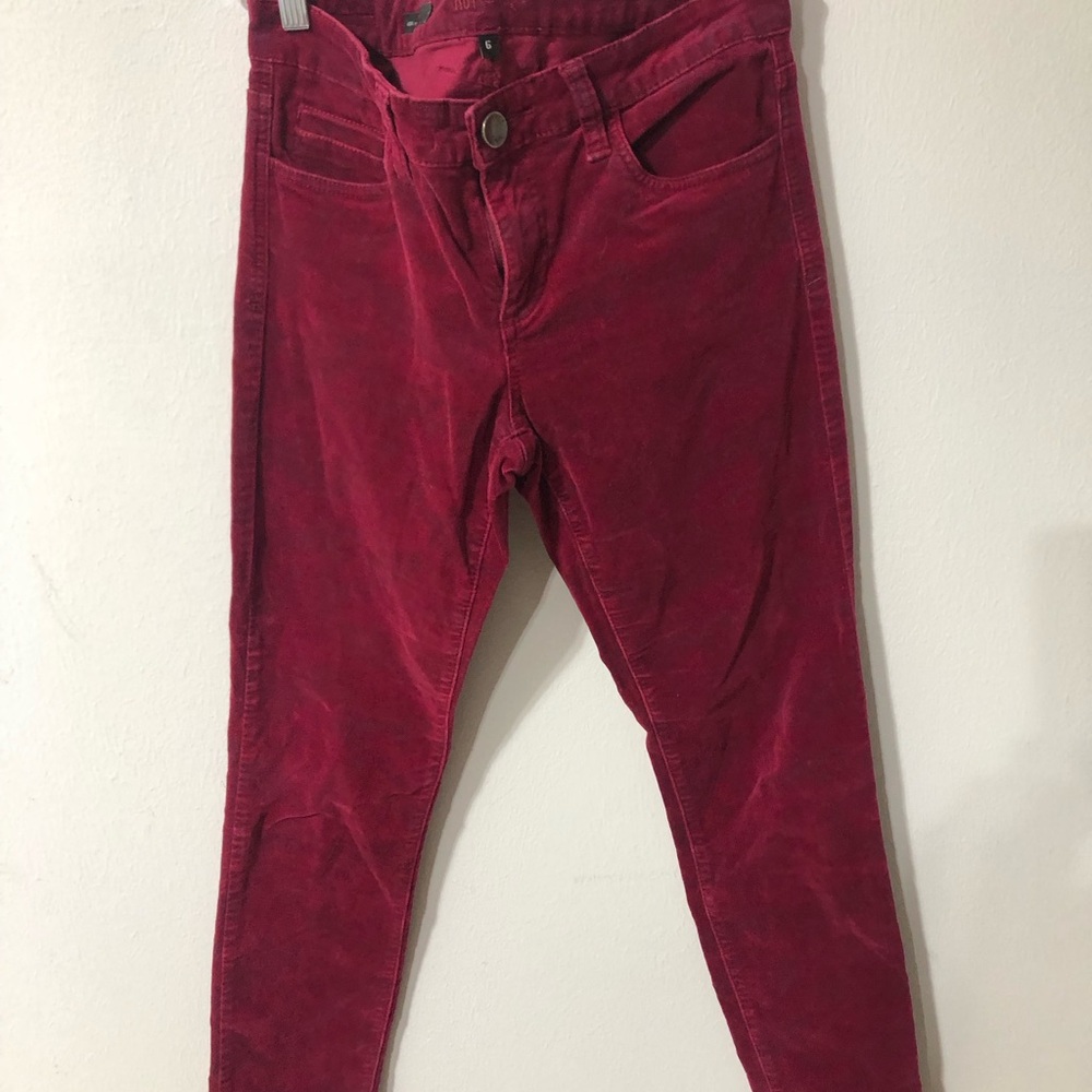 Kut from the Kloth burgundy Mia size 6